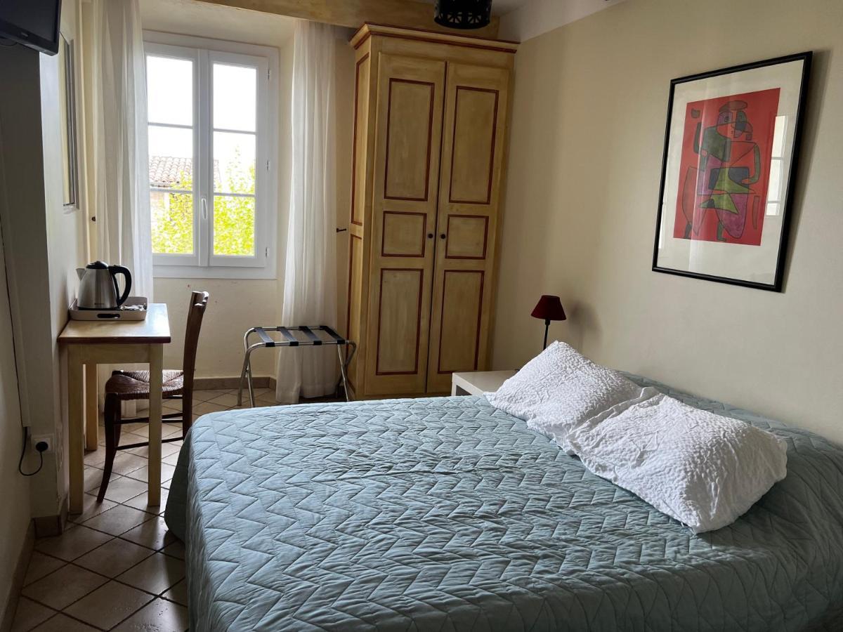 Le Vieux Chateau Aiguines Esterno foto