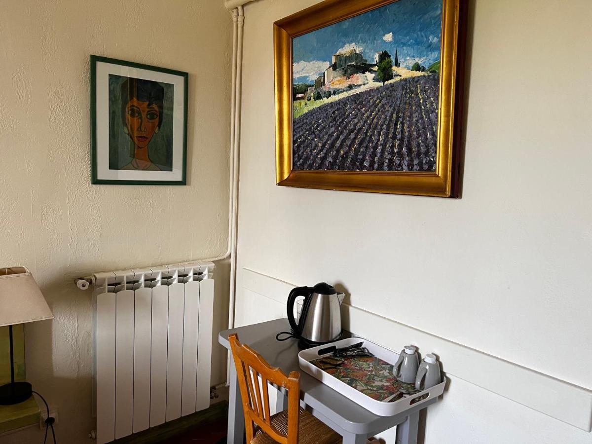 Le Vieux Chateau Aiguines Esterno foto