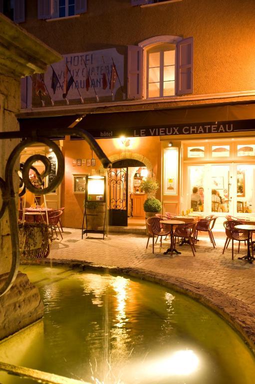 Le Vieux Chateau Aiguines Esterno foto