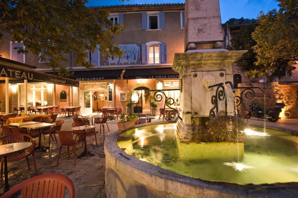 Le Vieux Chateau Aiguines Esterno foto